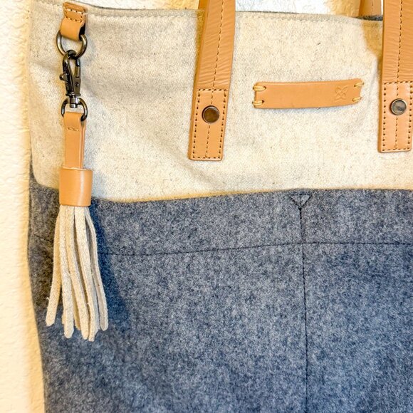 Sherpani Faith Messenger Crossbody Bag Gray Wool Tan Vegan Leather Soft Utility - Picture 4 of 14